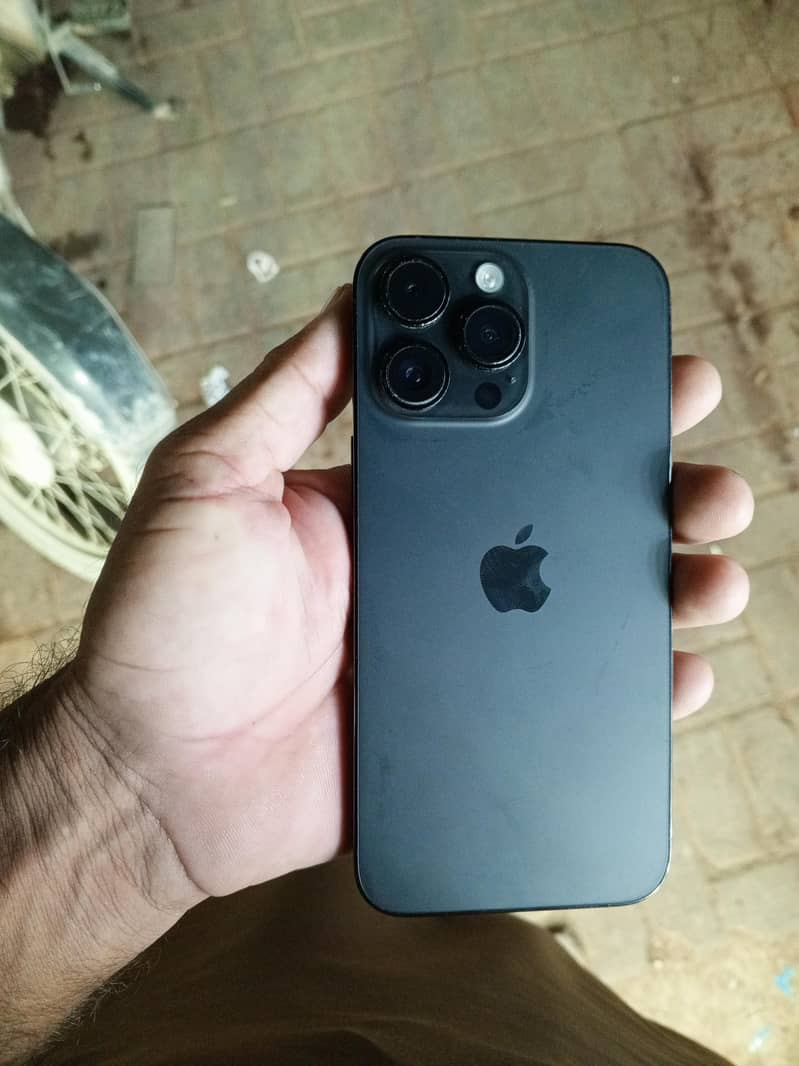 Apple iPhone 14 Pro Max 1