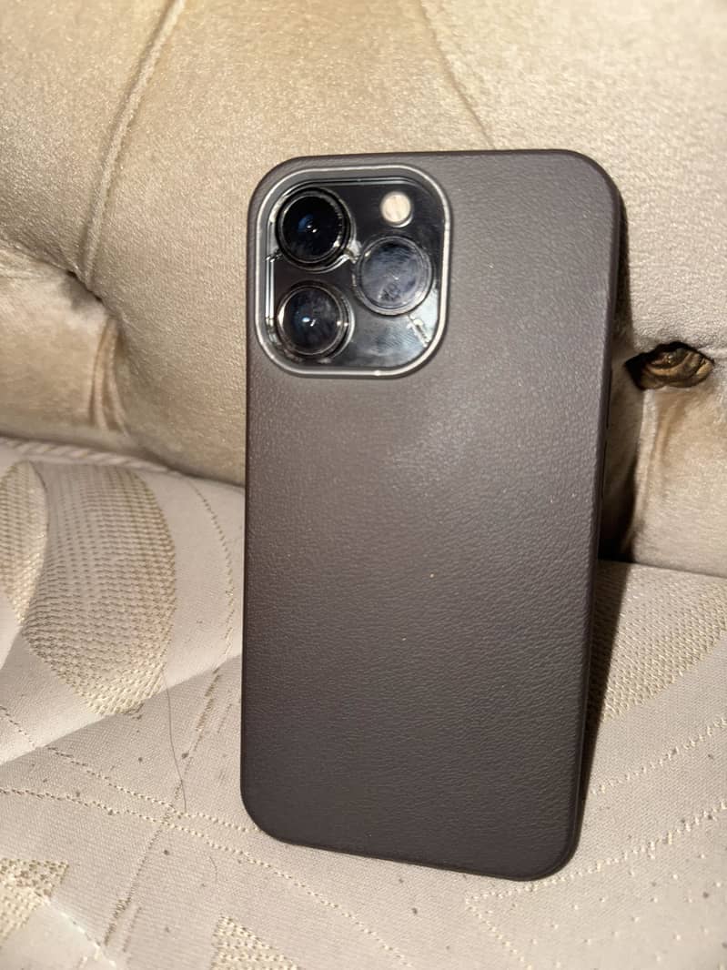 Apple iPhone 13 2