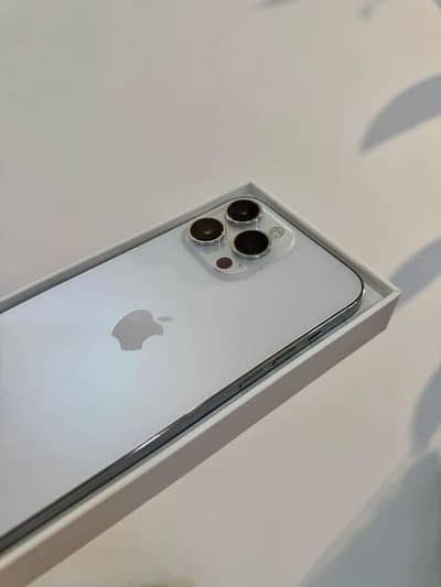 i Phone 8plus, 11,12,13,14,15 pro max on instalment Whatsap 3224144692