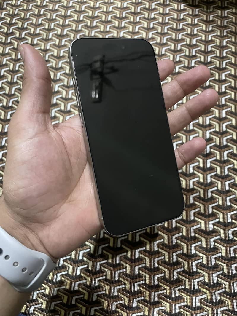 Apple iPhone 15 Pro 0