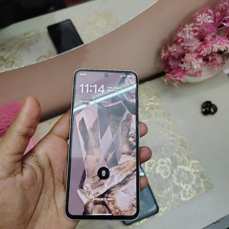 Google Pixel 8 10/10 condition 1