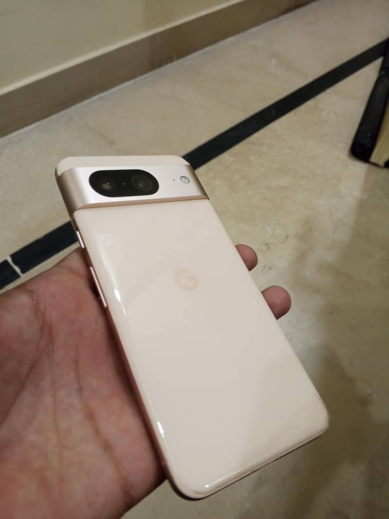 Google Pixel 8 1