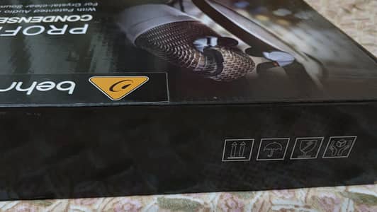 professional condenser microphone used 1 day only