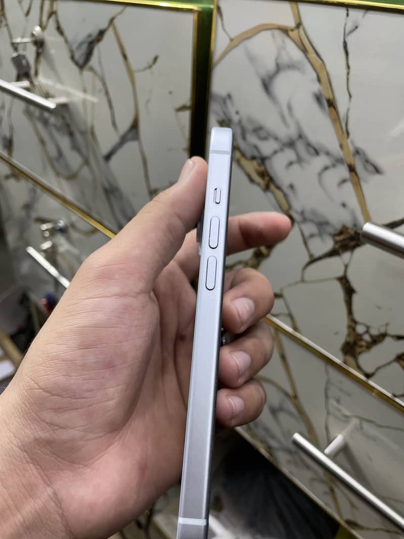 Apple iPhone 15 1