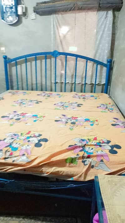 Iron bed set