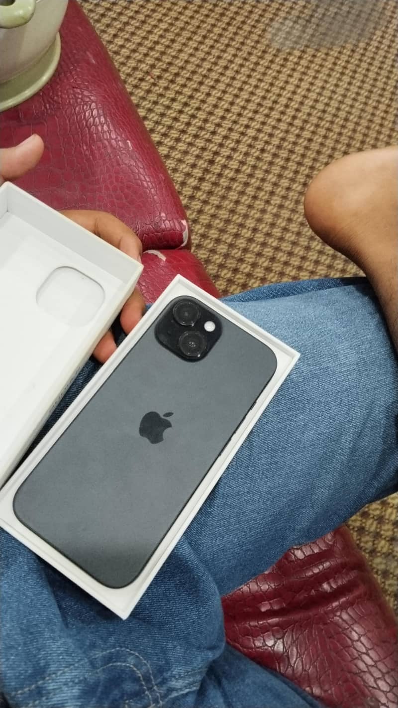 Apple iPhone 15 6