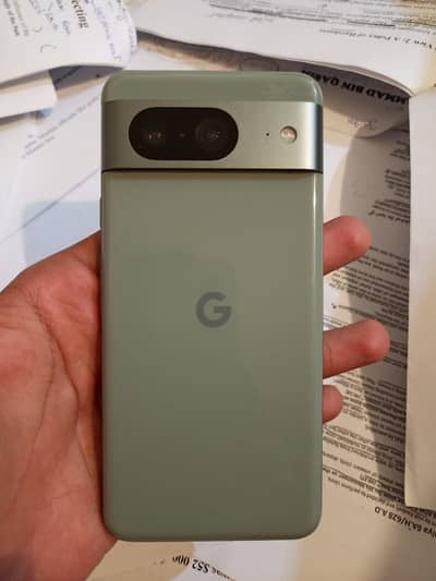 Google pixel 8 (5g varient) full ok phone haaa 10/9 condition