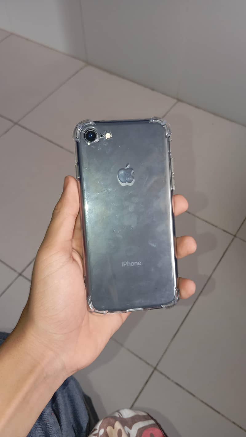 Apple iPhone 8 2