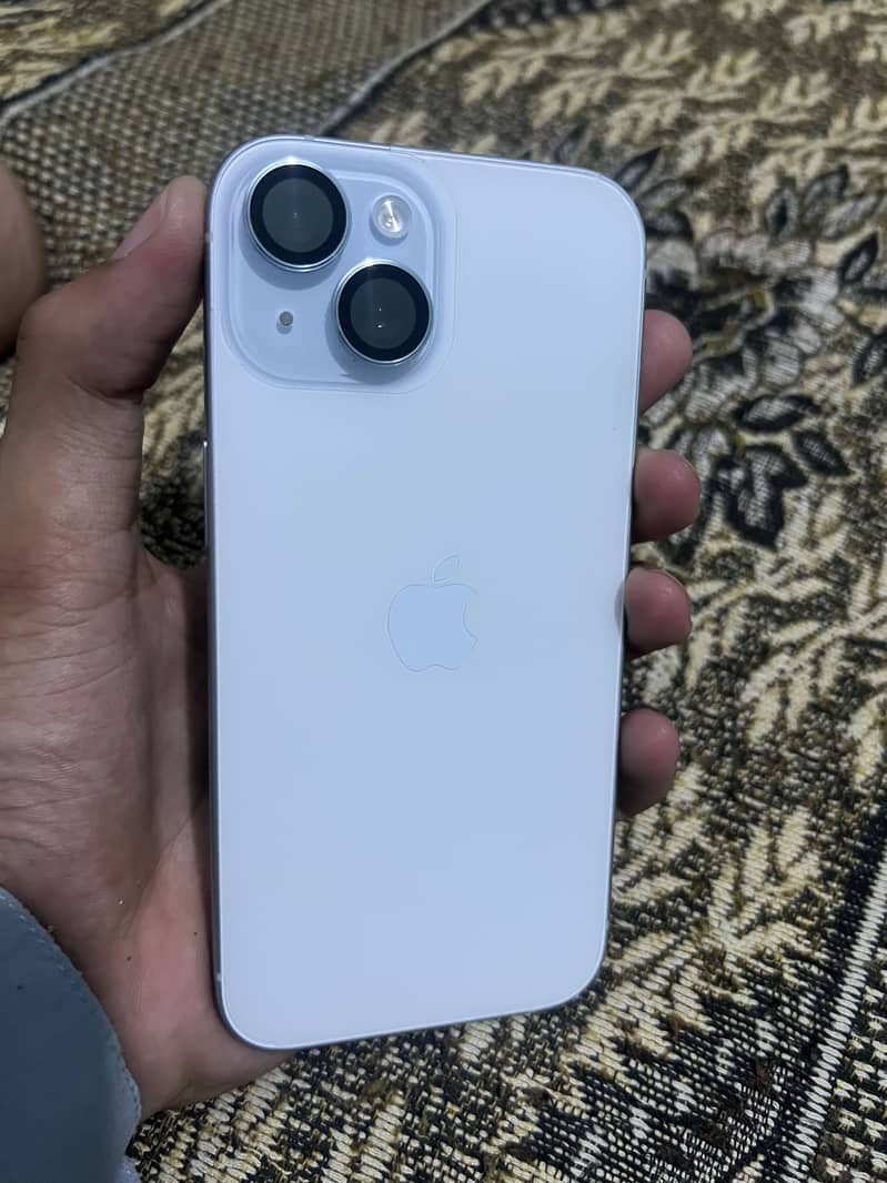 Apple iPhone 15 3