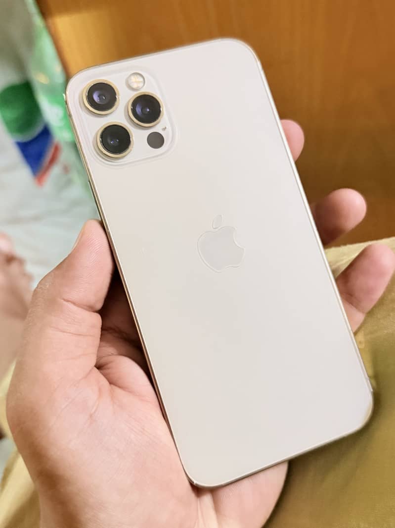 IPHONE 12 PRO 0