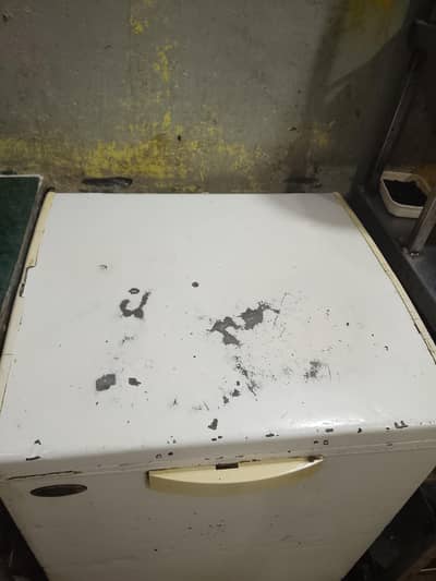 single door freezer