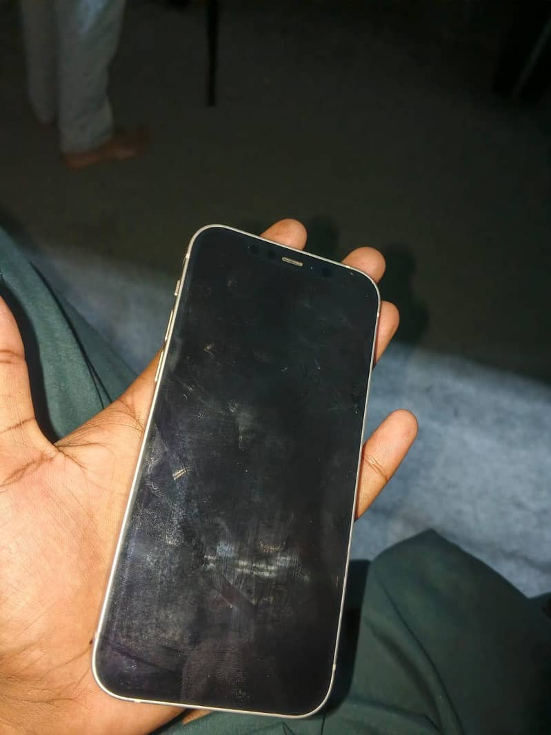 Apple iPhone 12 2