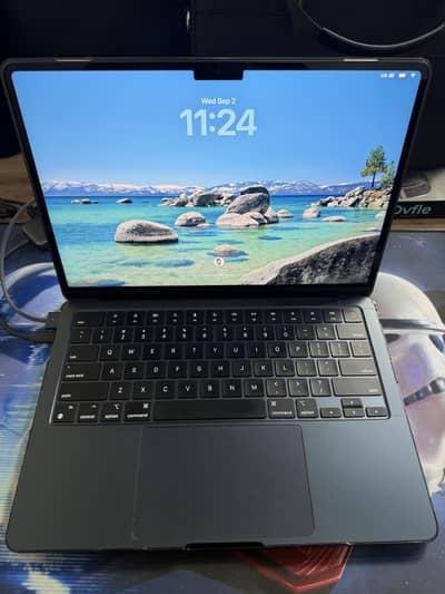 MacBook Air M3 2024 | 13.6” | 8GB / 512GB | 100% Battery | Like New