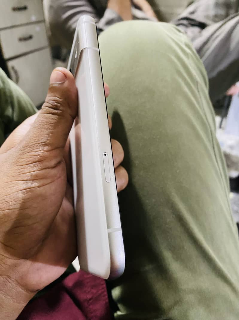 Google Pixel 8a 3