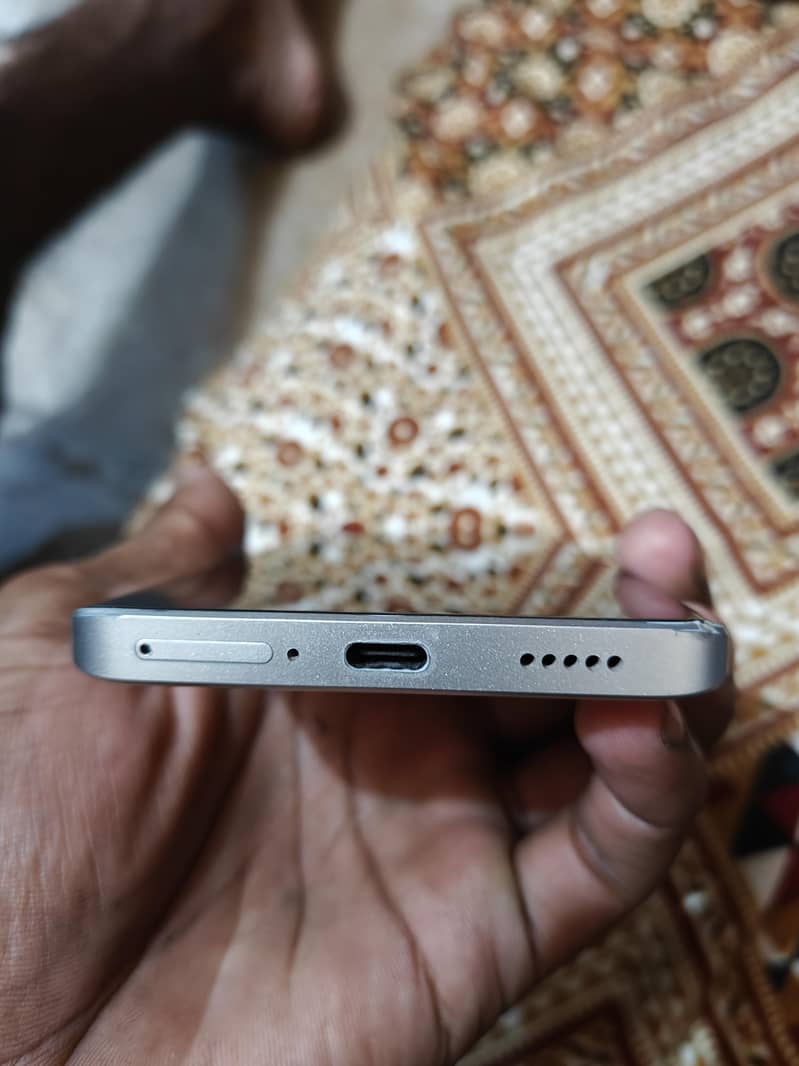 Xiaomi Redmi Note 13 Pro Plus 3