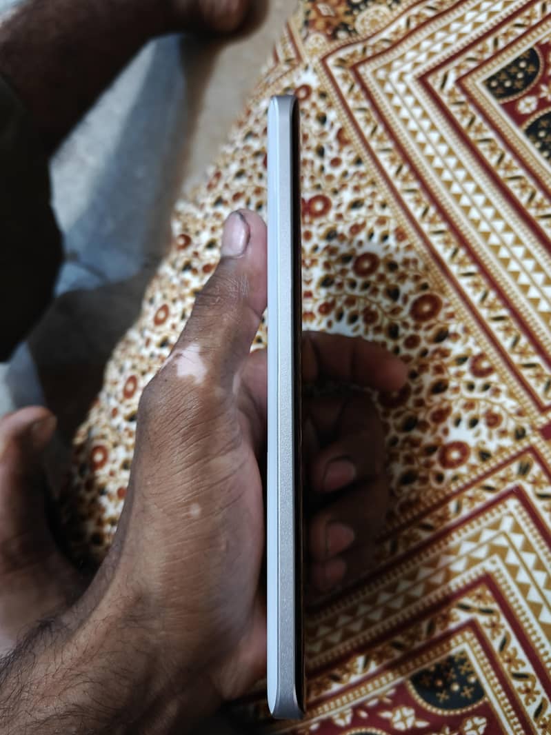 Xiaomi Redmi Note 13 Pro Plus 6