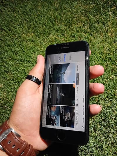 Apple iPhone SE