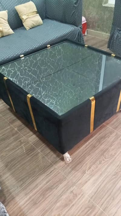 beautiful black velvet sofa set golden design excellent condition