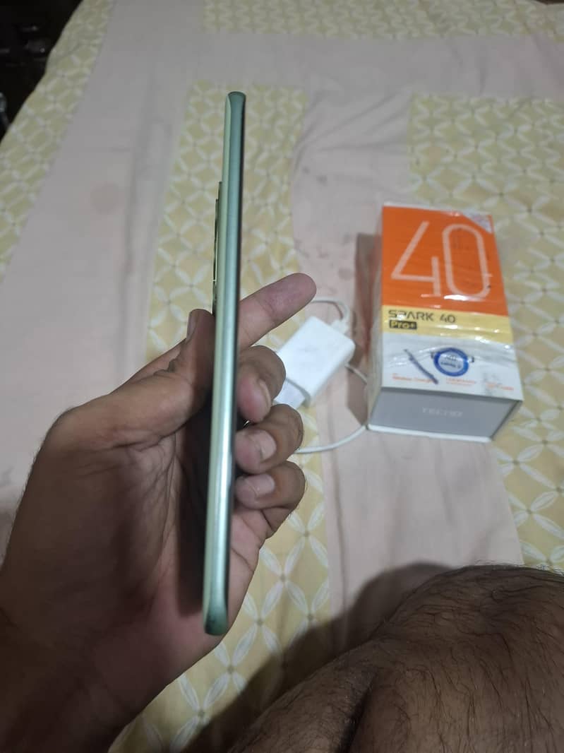 Tecno  Spark 40pro plus 2