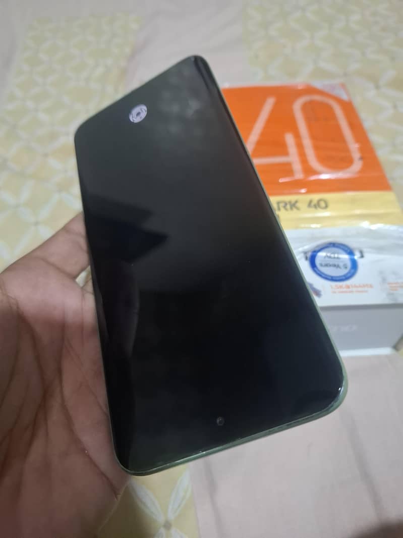 Tecno  Spark 40pro plus 5