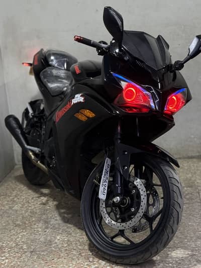 Kawasaki ninja 400cc 2025 model ( sports heavy bike )