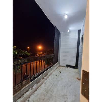 Brand new luxury 8 Marla Complete House Available for Rent in reasonable price and prime location Bahria Enclave isalmabad