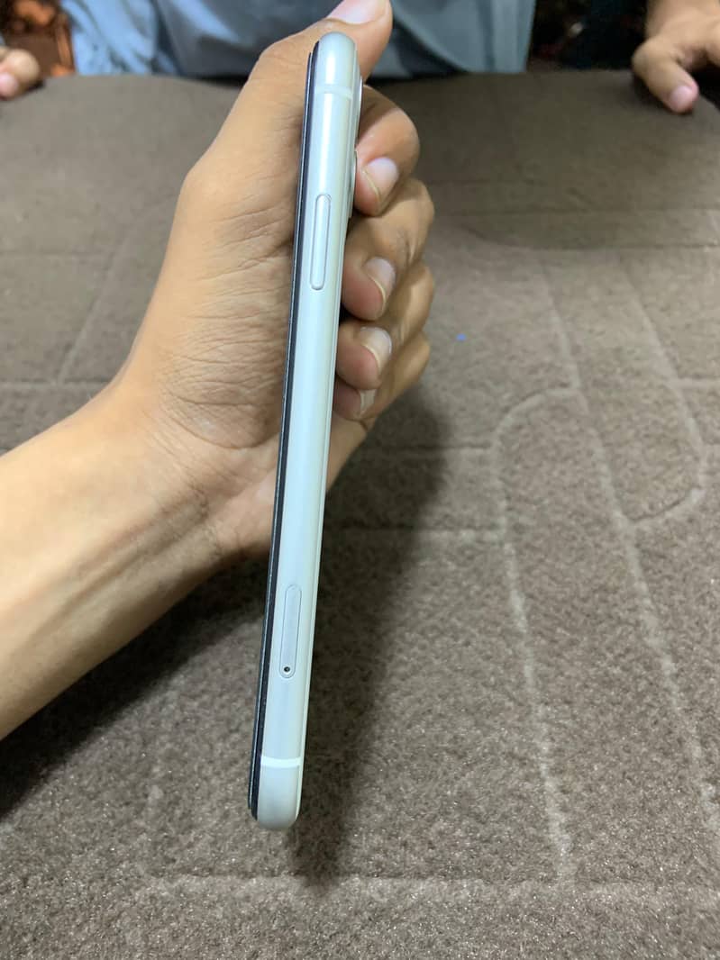 Apple iPhone 11 1