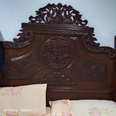 King size wooden bed for sell