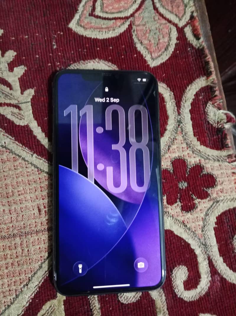 Apple iPhone 11 Pro Max 4