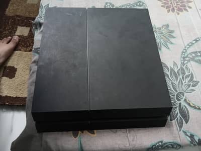 PS4 PHAT 500GB (JailBreak) With 3 Controllers