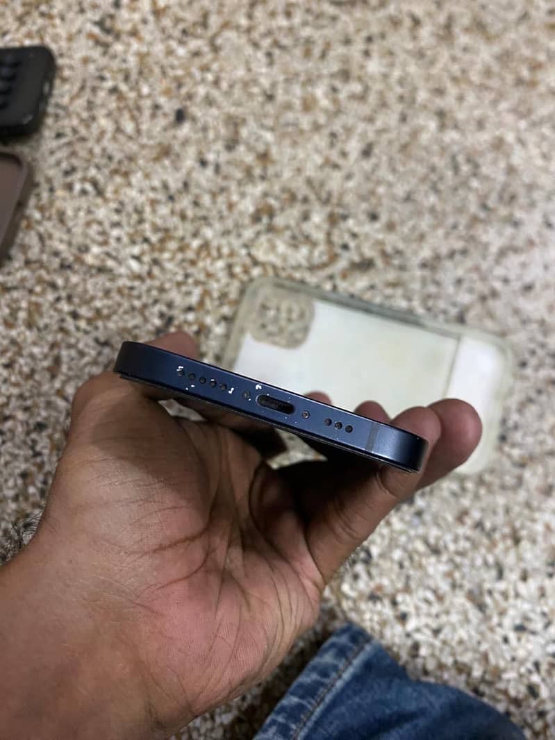 Apple iPhone 12 5