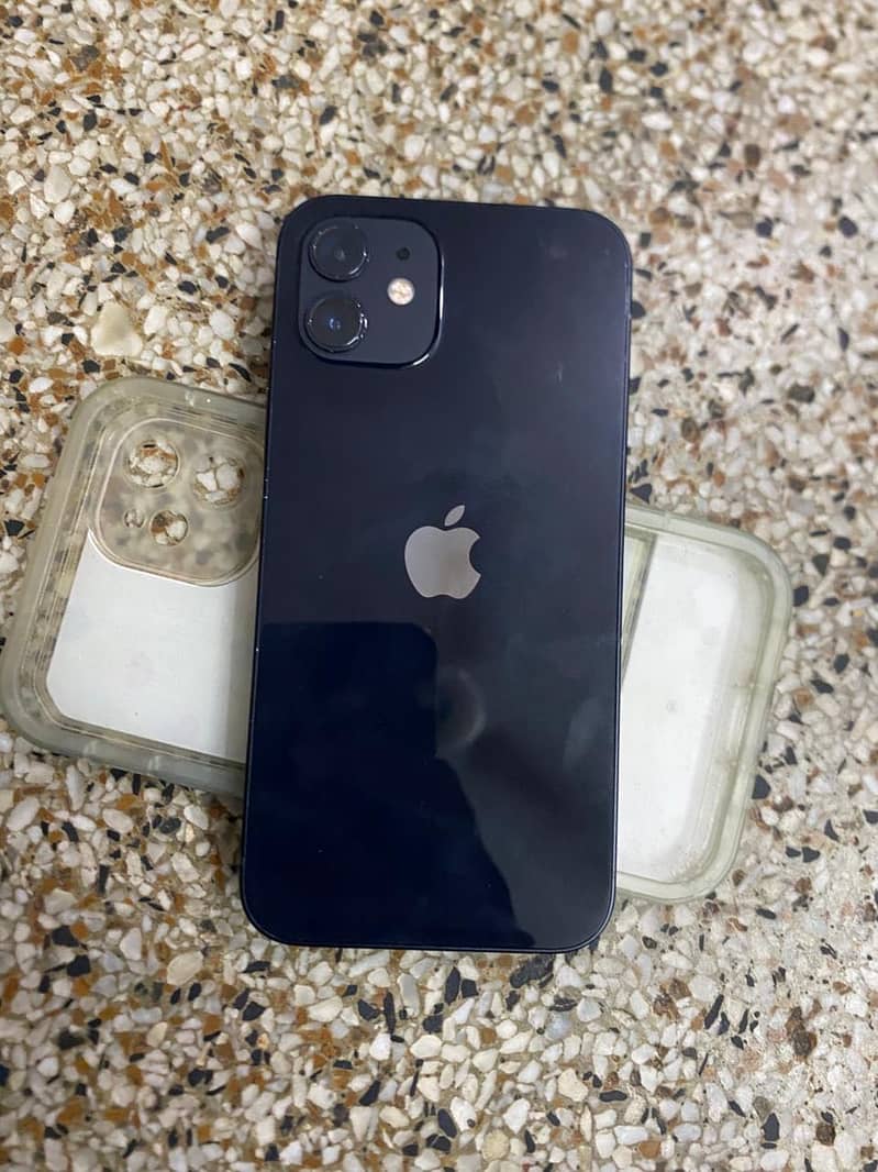 Apple iPhone 12 6