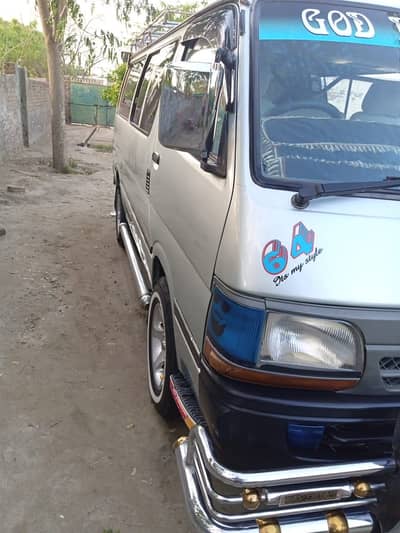 Toyota Hiace 2014