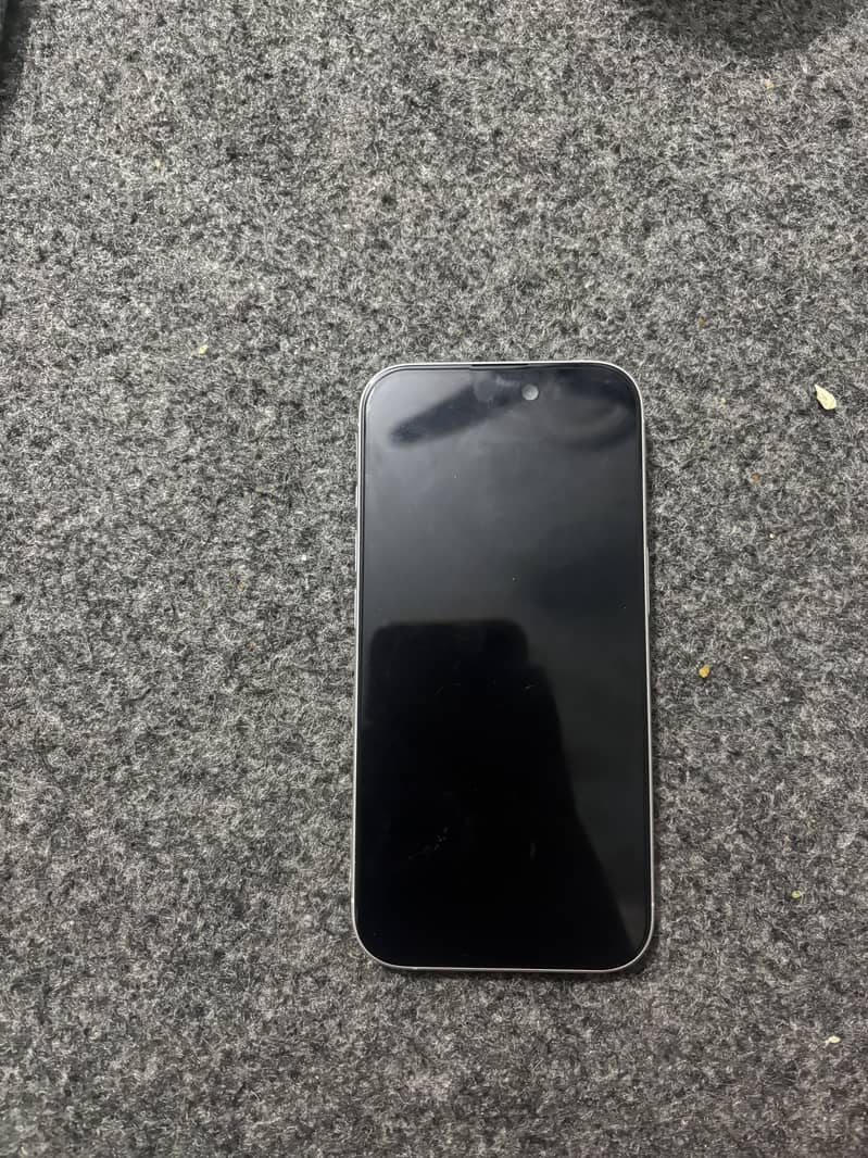 Apple iPhone 16 1