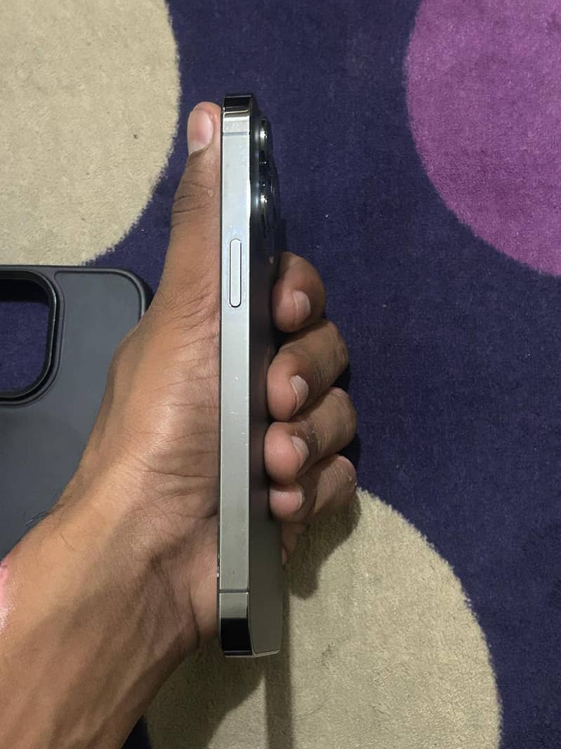 Apple iPhone 13 Pro 4