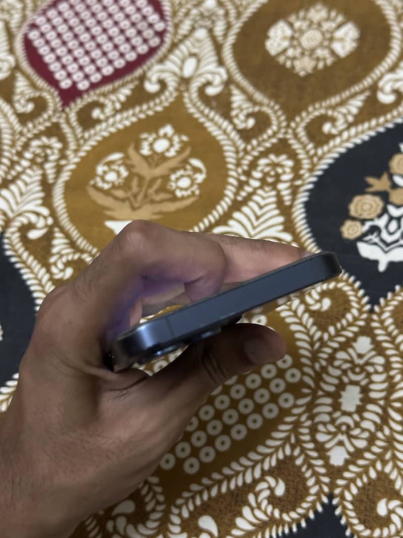 Apple iPhone 12 Pro 3