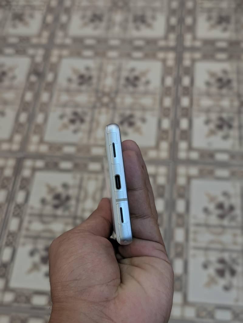 Google Pixel 7a 3