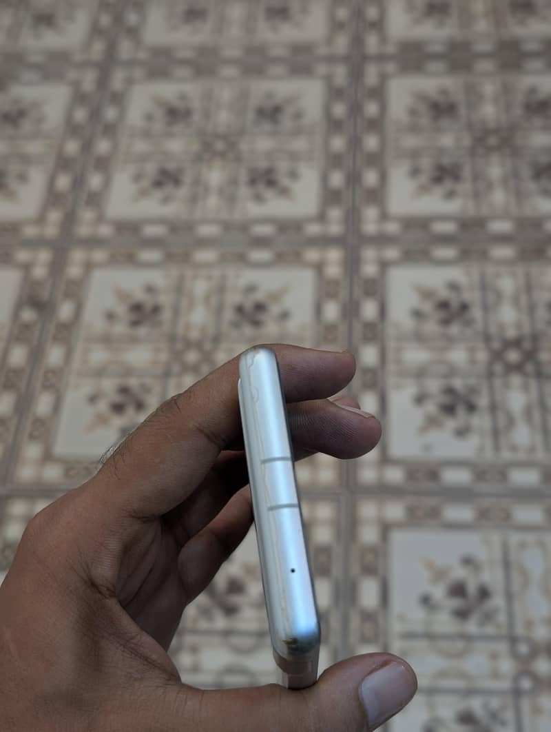 Google Pixel 7a 4
