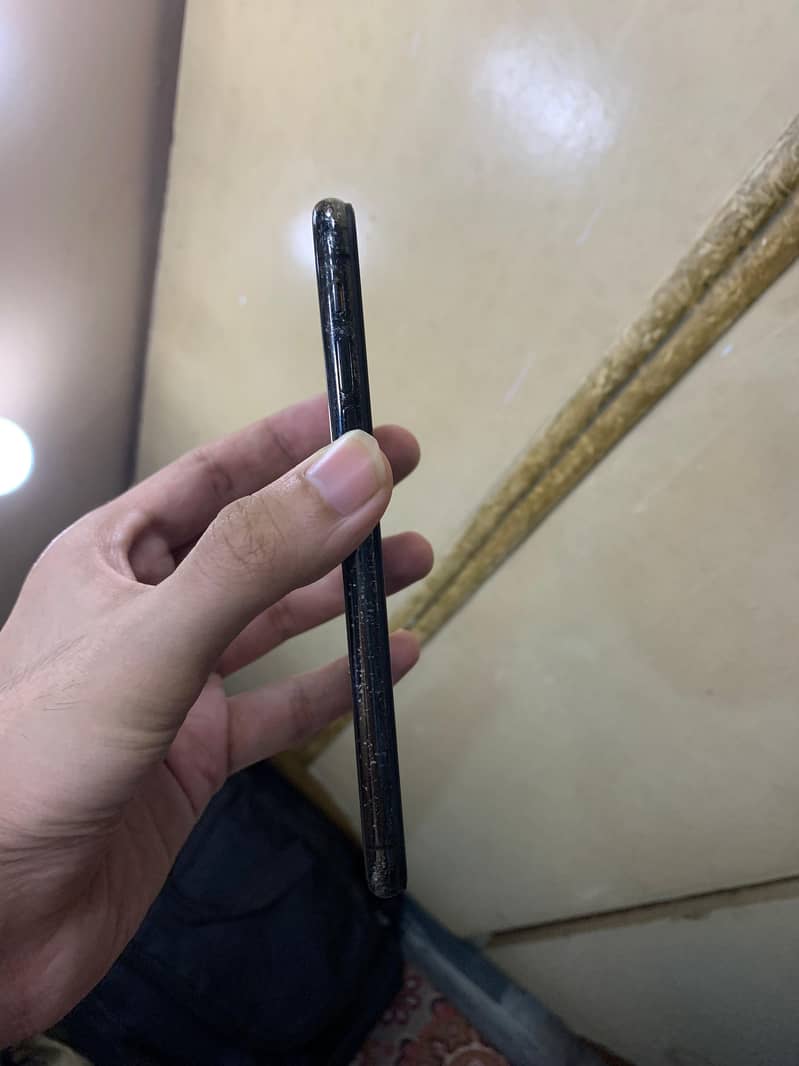 Apple iPhone X 5