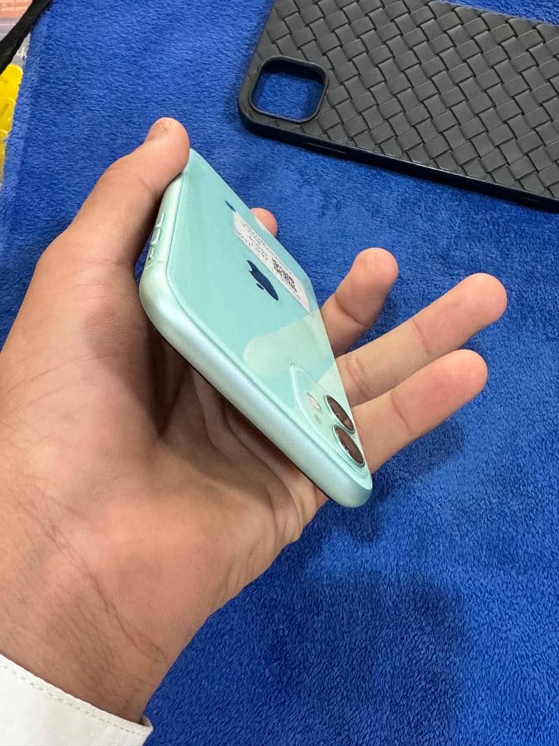 Apple iPhone 11 5