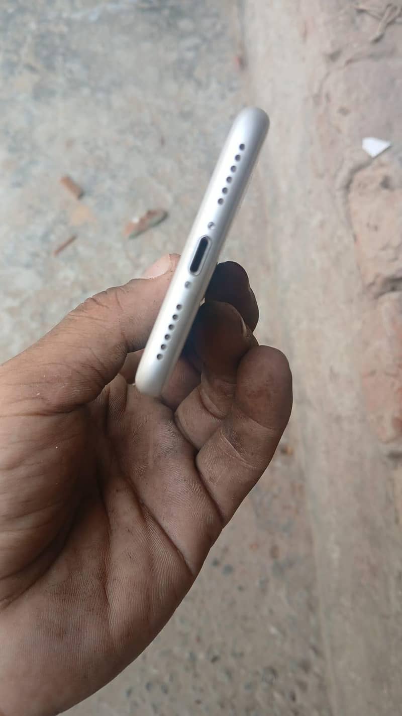 Apple iPhone 8 2