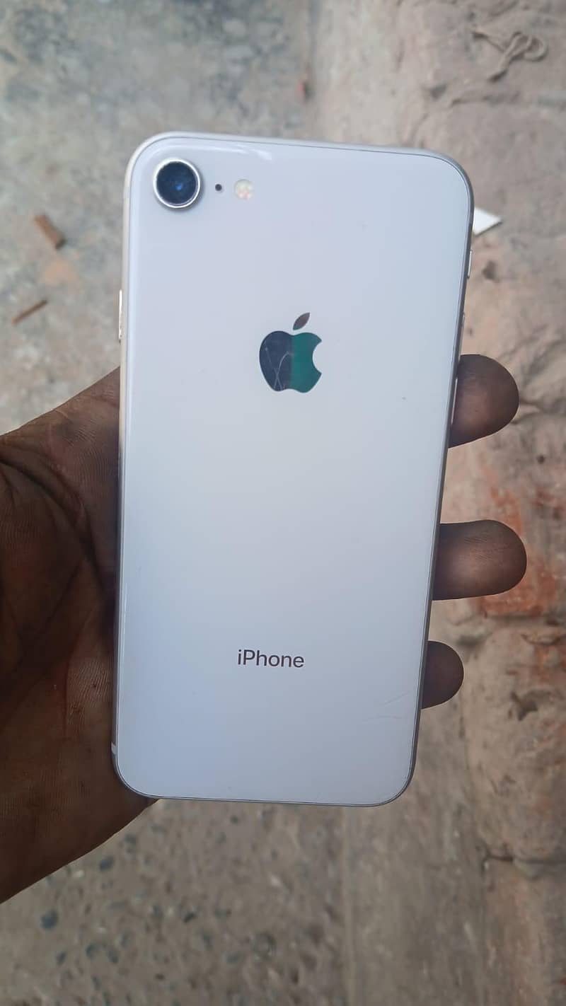 Apple iPhone 8 4
