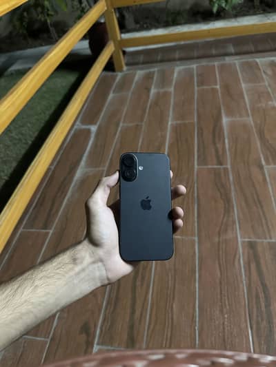 Apple iPhone 16