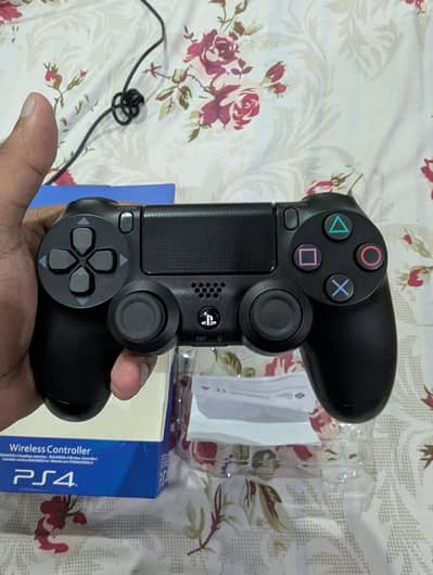 Brand New PS4 Controller V2