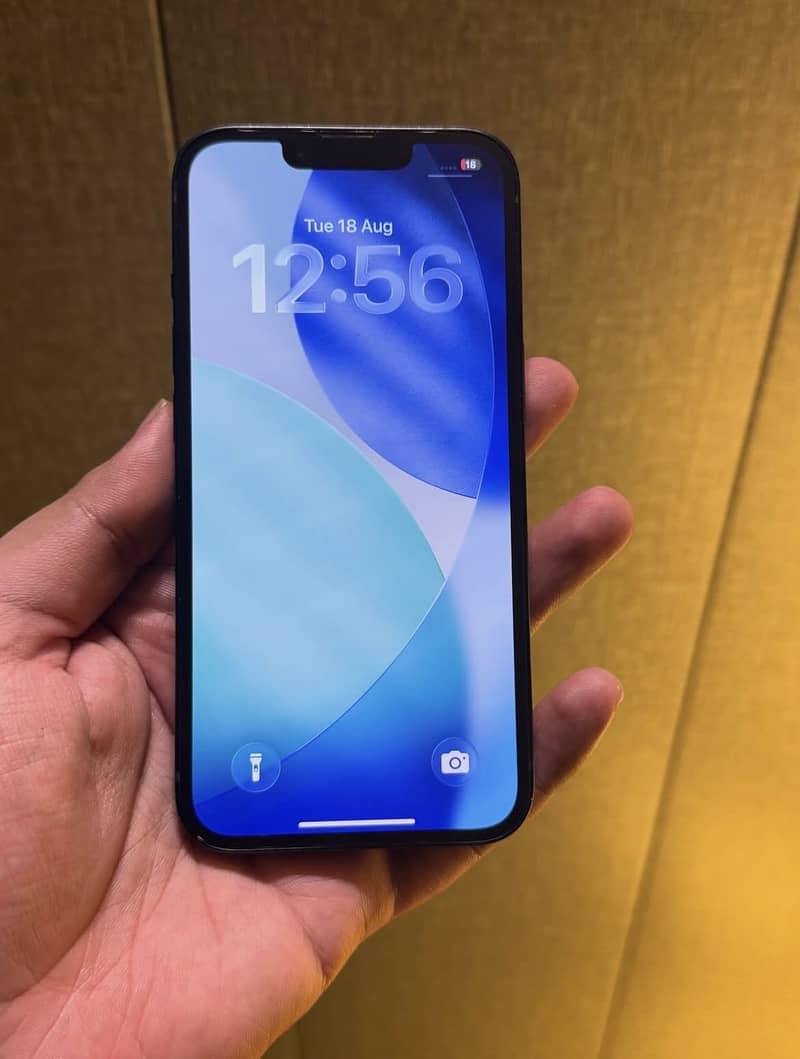Apple iPhone 14 3