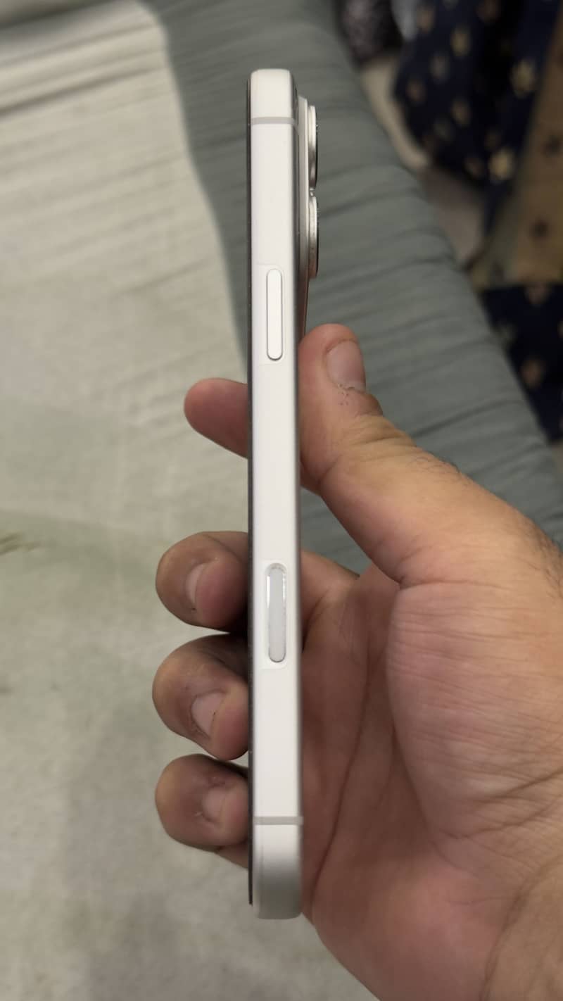 Apple iPhone 17 Pro Max 1