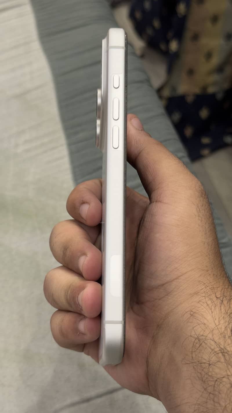 Apple iPhone 17 Pro Max 2