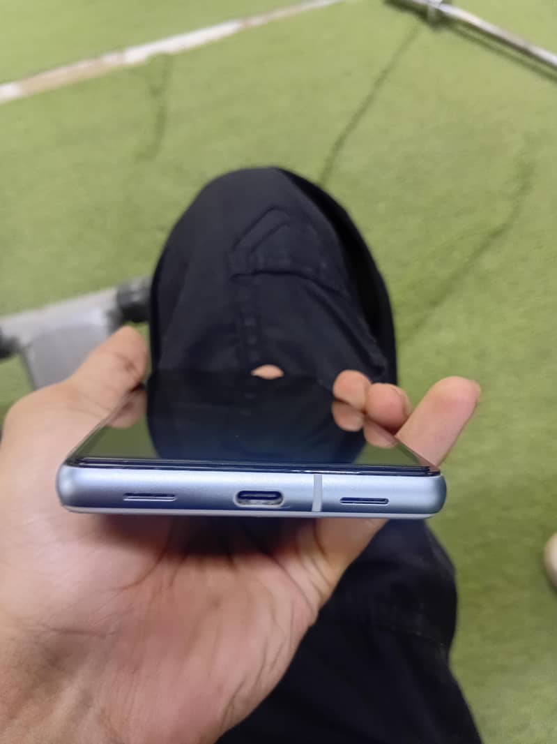 Google Pixel 7a 4