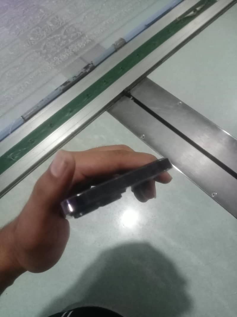 Apple iPhone 14 Pro Max 6