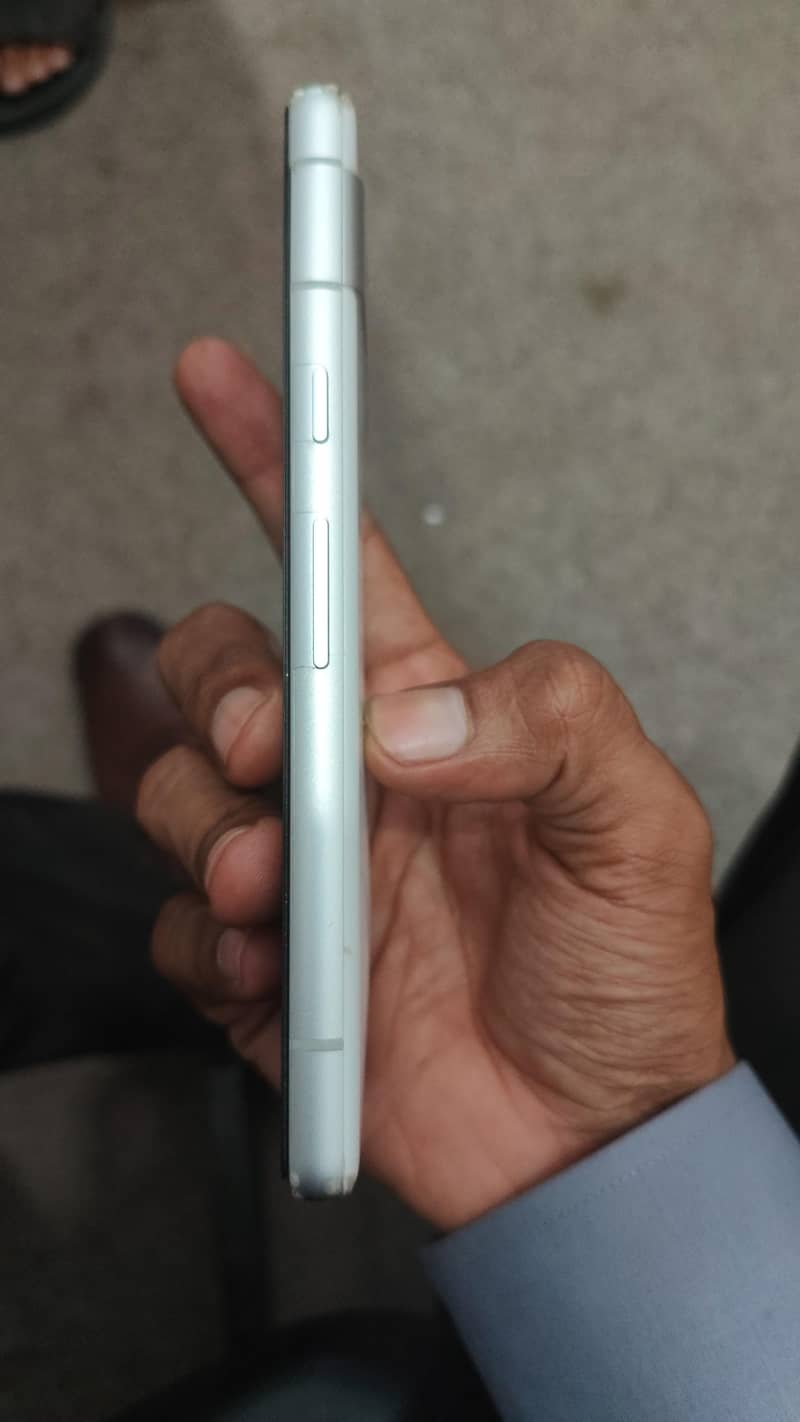 Google Pixel 7a 4